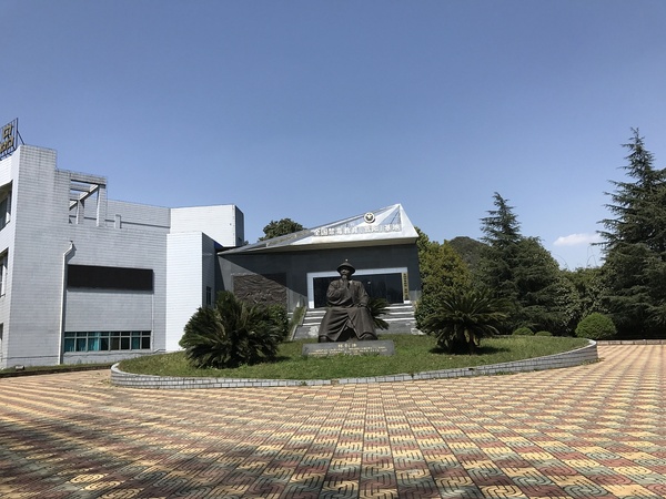 文章附图